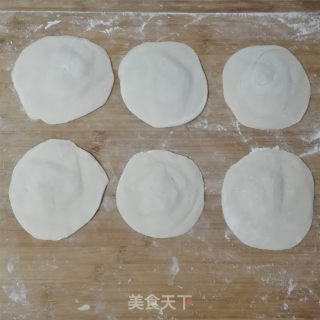 牛肉洋葱馅饼的做法步骤：4