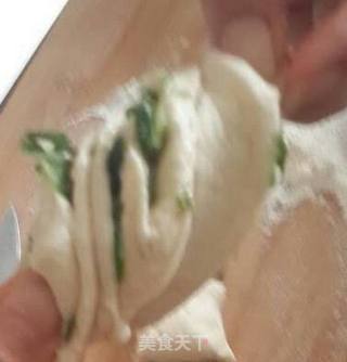 葱卷的做法步骤：4