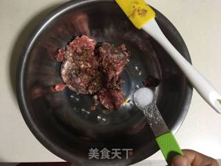 酸菜牛肉包的做法步骤：3