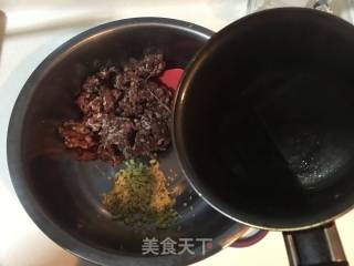 酸菜牛肉包的做法步骤：7