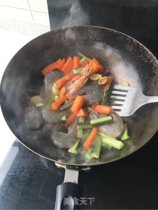 清炒大虾的做法步骤：5
