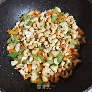 腰果鸡丁的做法步骤：13