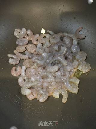 蔬菜丁炒虾仁的做法步骤：4