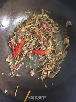 辣炒鸡胗的做法步骤：12