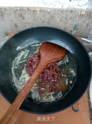 尖椒爆牛肉的做法步骤：5