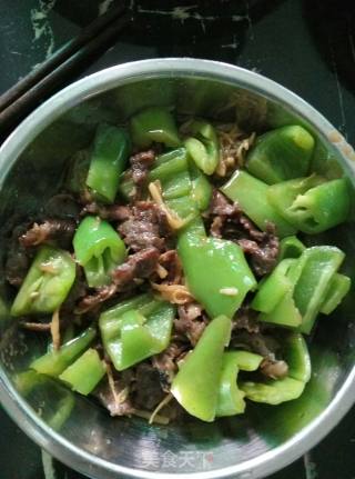 尖椒爆牛肉的做法步骤：8