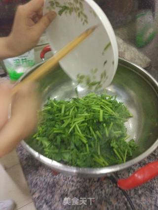 清炒茼蒿的做法步骤：4