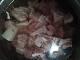 西红柿炖牛腩的做法步骤：2