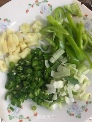 炒芹菜的做法步骤：2