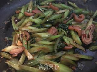 炒芹菜的做法步骤：3