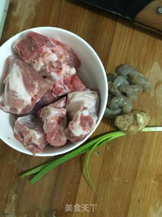 排骨鲜虾粥的做法步骤：1