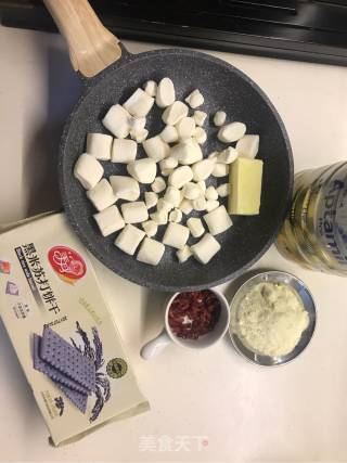 三步打造美味蔓越莓牛轧糖饼干的做法步骤：1