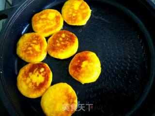 红薯豆沙饼的做法步骤：9