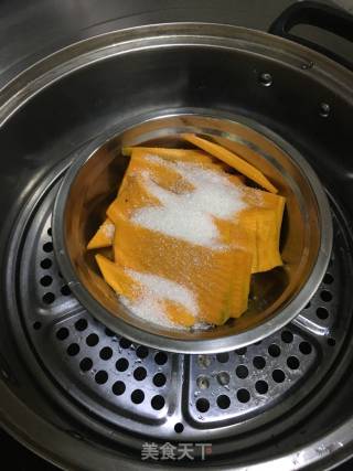南瓜发糕的做法步骤：1