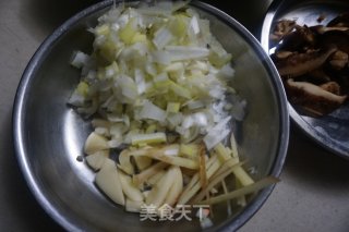 台式卤肉饭的做法步骤：1