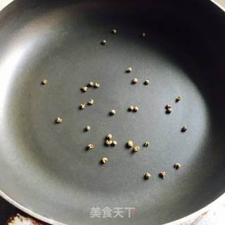 香煎鲫鱼的做法步骤：3