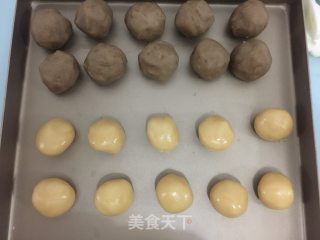 栗蓉月饼的做法步骤：12