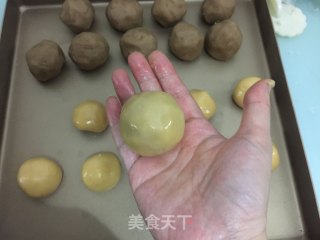 栗蓉月饼的做法步骤：14