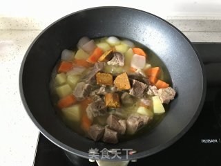 咖喱牛肉的做法步骤：8