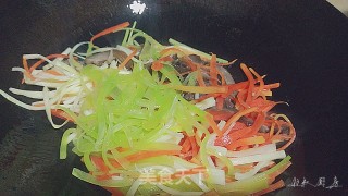 五彩海参的做法步骤：6
