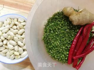 腌韭菜花的做法步骤：1