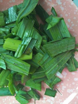 蒜苗炒豆干的做法步骤：3
