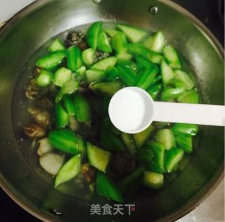 蛤蜊丝瓜汤的做法步骤：6