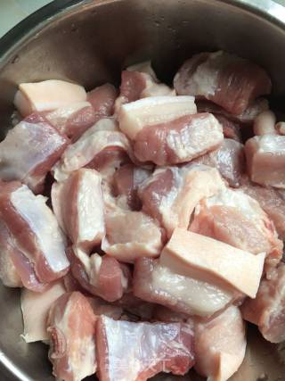 秘制红烧肉的做法步骤：1