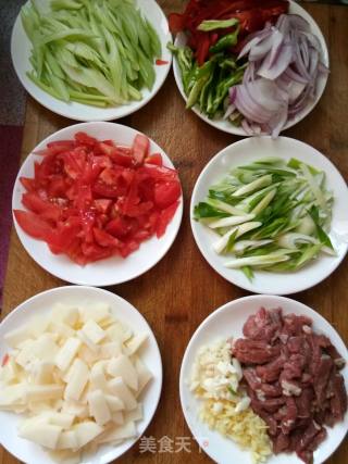牛肉炒面的做法步骤：4