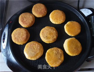 南瓜豆沙饼的做法步骤：9
