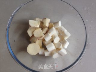 鲜淮山红薯糖水的做法步骤：1
