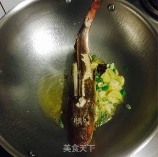 红头鱼炖豆腐的做法步骤：4