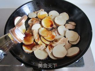 双椒素鸡炒肉片的做法步骤：5