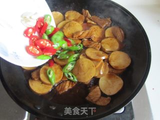 双椒素鸡炒肉片的做法步骤：7