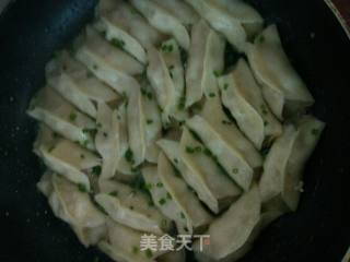 锅贴的做法步骤：10