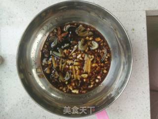 家常扣肉――借鉴了“风中丝丝清雨”的东北扣肉做法，加上同事大姐的场外指导，味道不错哦！的做法步骤：4