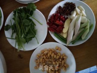 红烧鲤鱼的做法步骤：3