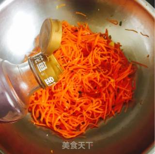 素炒胡萝卜丝的做法步骤：7