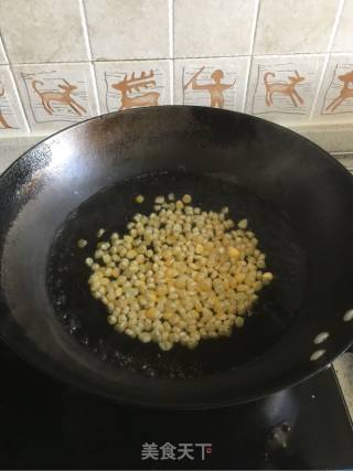 丝瓜玉米煎鸡蛋的做法步骤：2