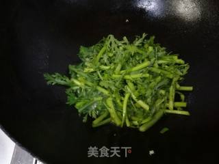 十分钟快手菜蒜蓉茼蒿的做法步骤：3