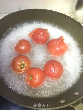 西红柿牛腩汤的做法步骤：2