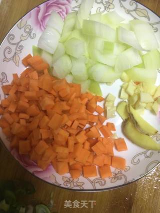 西红柿牛腩汤的做法步骤：3