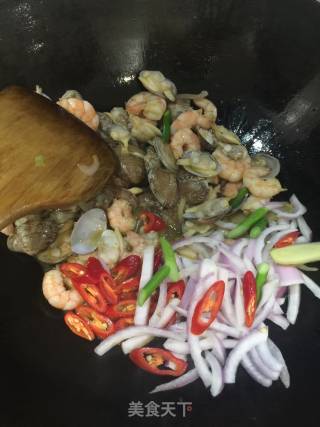 辣炒海鲜的做法步骤：7