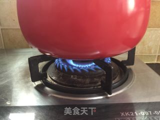 坤博砂锅烤紫薯的做法步骤：4