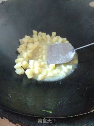 韭菜炒土豆的做法步骤：3