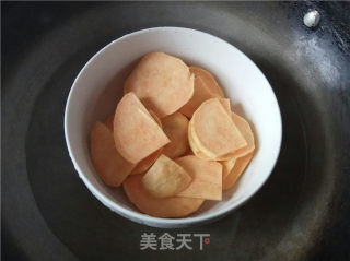 红薯饼的做法步骤：2