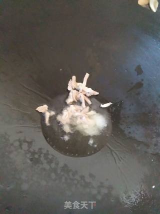 肉丝茭白毛豆的做法步骤：1