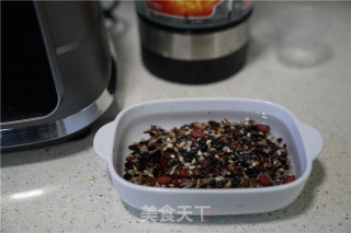 红糖杂粮粥的做法步骤：2