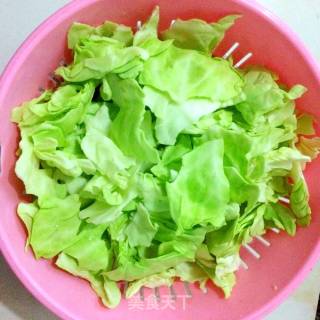 手撕包菜的做法步骤：1