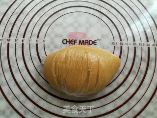 肉松果仁月饼的做法步骤：3